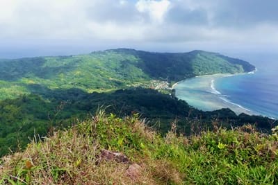 Hiking trekking trek trail walk mountain summit peak mount Manureva Moerai bay Avera Rurutu French Polynesia